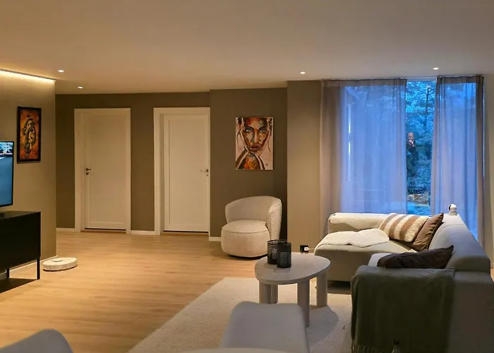 With Sea Views Near *